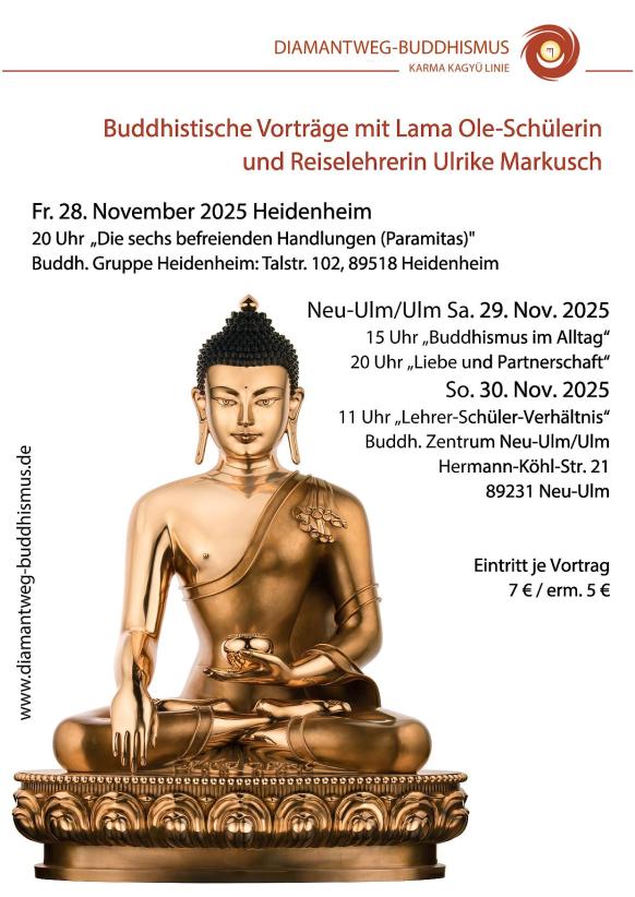 Buddha-Statue und drei Meditierende
