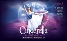 Ballerina vor blau-violetten Hintergrund