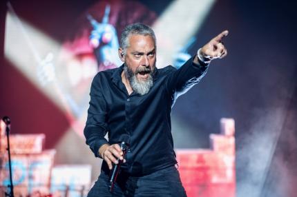 Pink Floyd`s THE DARK SIDE OF THE MOON