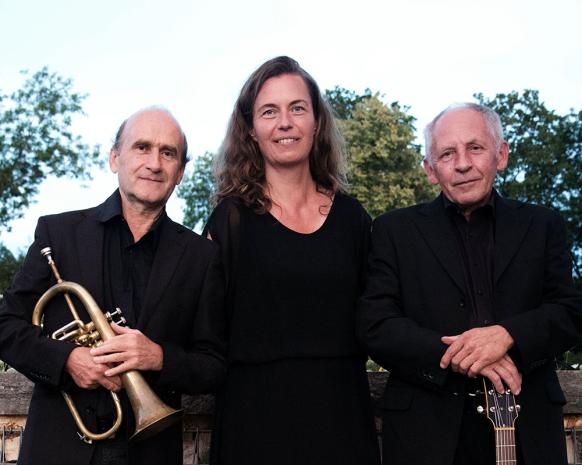 Das Pless-Jazz-Trio mit Gitarre und Flügelhorn