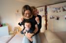 Sabine Haussmann mit Mutter und Kind nach erfolgreicher Beratungsstunde