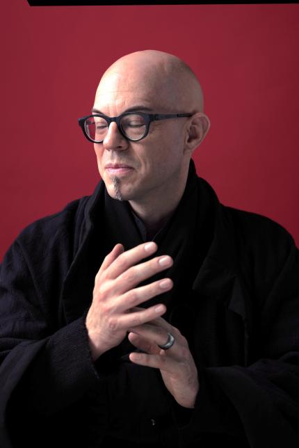 Der Pianist Nik Bärtsch.