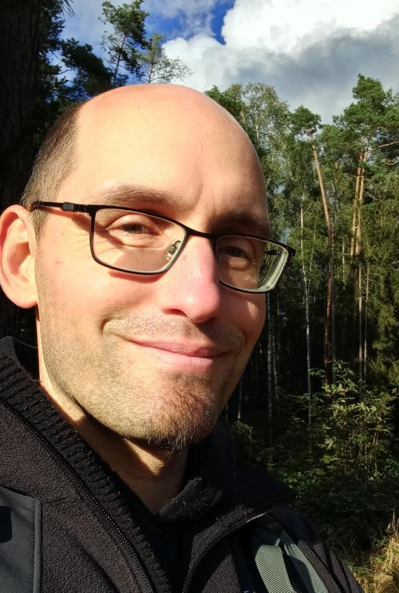 Referent: Adrian Amberg