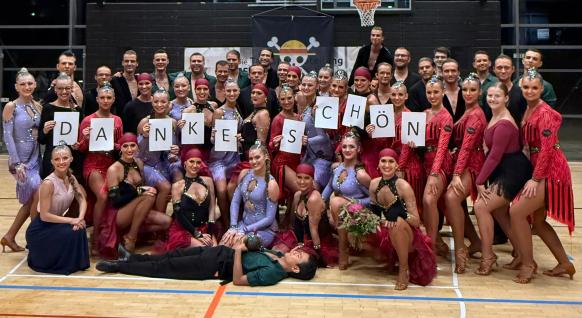Gruppenbild der drei Formationen des SSV Ulm 1846 e.V. / Abteilung Tanzsport - Pr&auml;sentation 22.11.2025