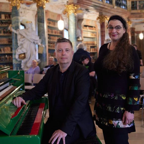 Komponist und Pianist Dirk Maassen und die Lyrikerin Christine Langer