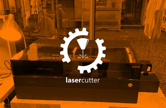 Lasercutter X-Tool im Makerspace der Stadtbibliothek Ulm