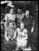 Familienfoto, gefunden von Maxim Dondyuk im Dorf Ilovnitsa in der Sperrzone von Tschernobyl