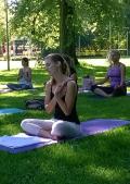 Bild der Veranstaltung Fluffiges Sommerwiesen-Yoga